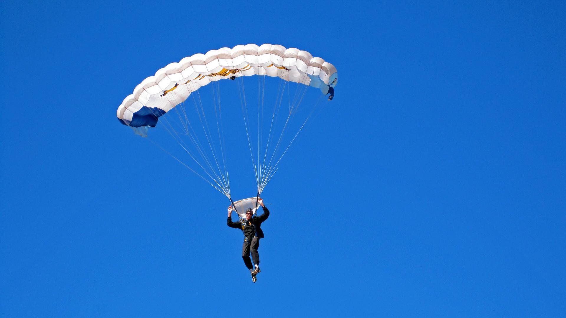 爱游戏体育-运动员运动伤害预防与康复新技术逐步推行，预防运动员损伤及治疗运动员损伤的重要手段